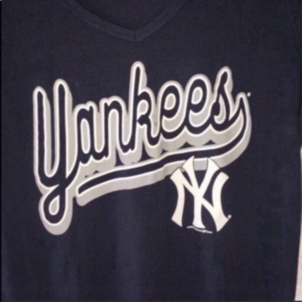 MLB New York Yankees Baseball Tee - Picture 2 of 4